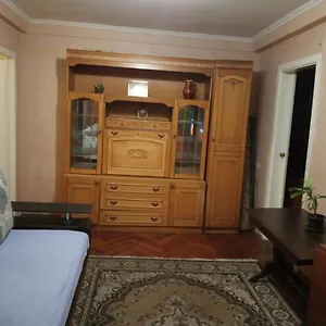 1к біля метро дарниця Апартаменты Киев